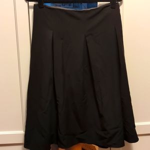 Black pleated skirt XXI